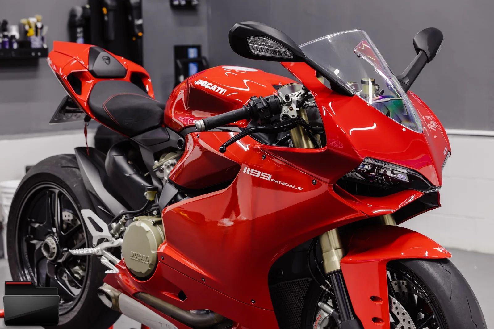 Ducati Panigale 1199 в студиото